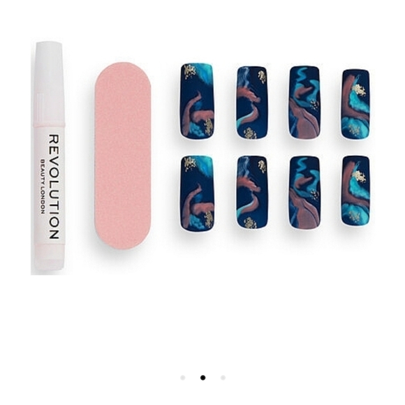 Makeup Revolution Constellation False Nails - Picture 2 of 6